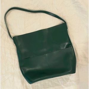 Luxury leather tote in Forest Green by Tiffany & Fred! Many pockets, like new!